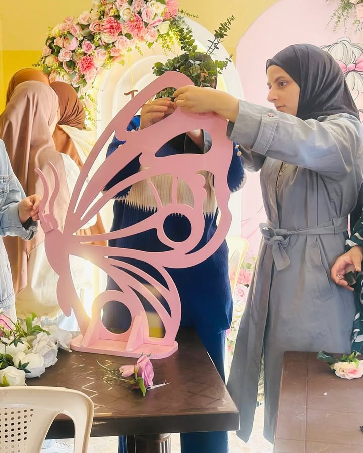 في إطار دعم المهارات الحرفية وتمكين المستفيدين في مجال العمل المنزلي والمشاريع الصغيرة،…