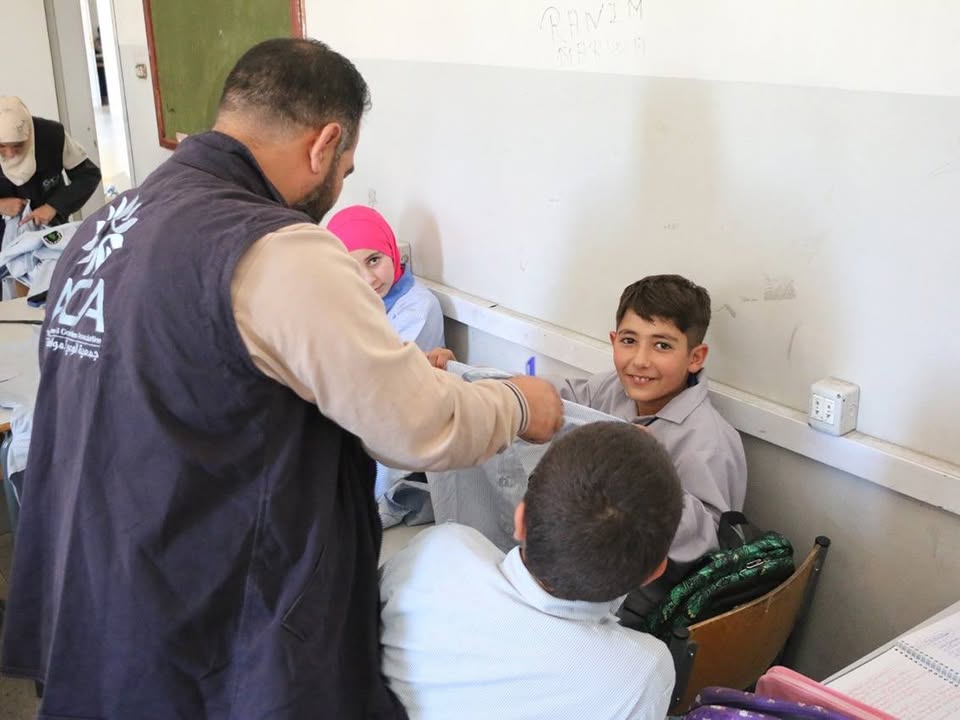 انطلقت جمعية الوعي والمواساة الخيرية، بالشراكة مع منظمة Anera، في تسليم المراييل المدرسية…